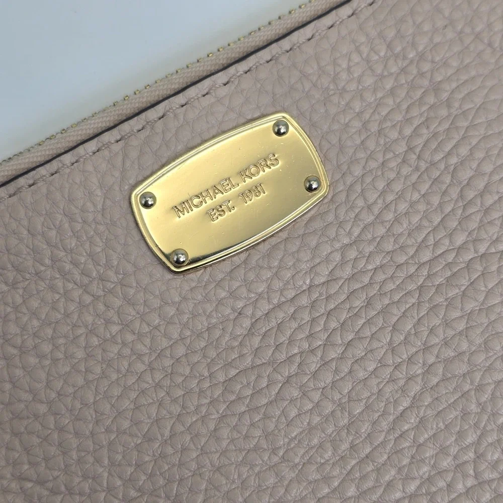 Michael Kors Pebbled Leather Wristlet Clutch Wallet Blush Pink Zip Top Gold Tone